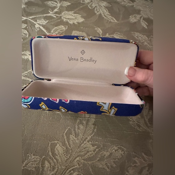 Vera Bradley Glasses Holder - Picture 6 of 6